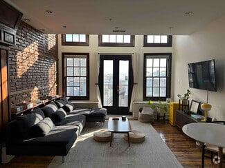 Building Photo - 1714 Park Ave