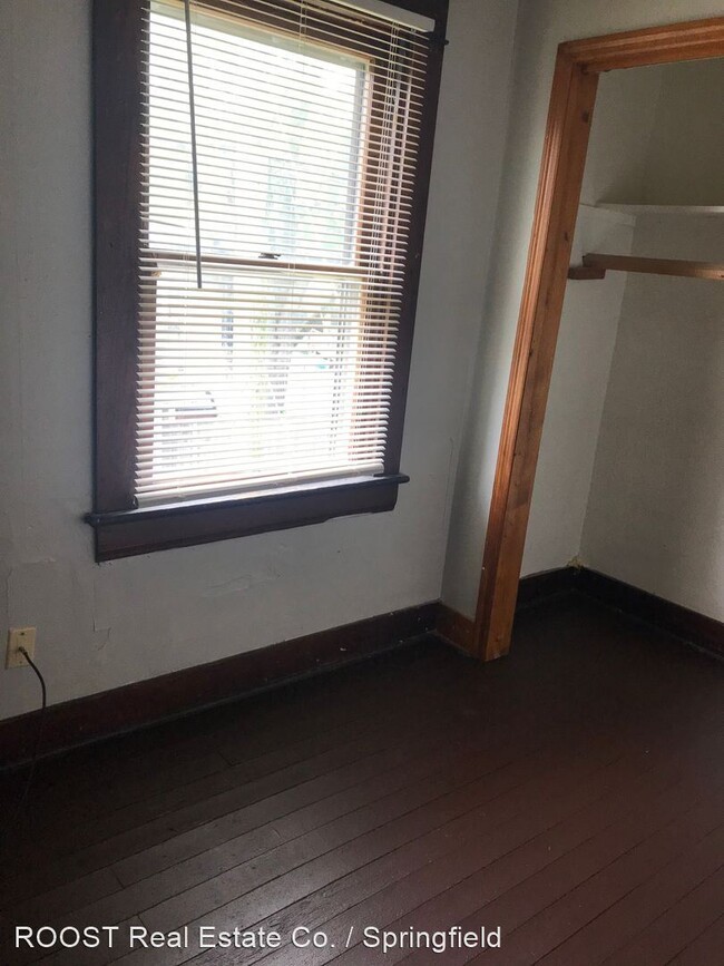 Building Photo - 3 br, 1 bath Apartment - 817 Olive Street