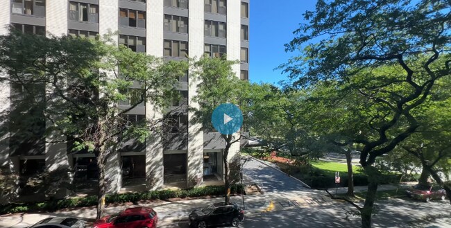 Foto del edificio - 3130 N Lake Shore Dr