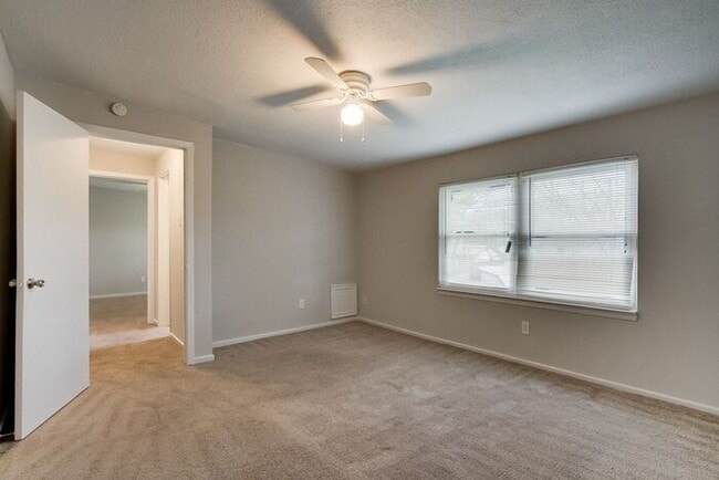 Building Photo - No Application Fees* $500 off 1st month re...