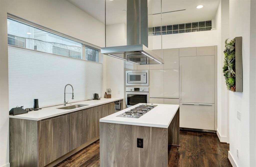 Foto principal - 512 W Bell St