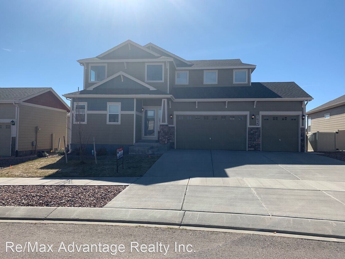 Foto principal - 3 br, 3 bath House - 7654 Camille Court
