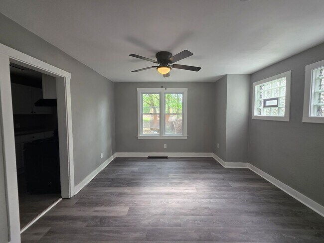 Foto del edificio - Newly updated 3 bedroom 1 bath house in Upper Hill!