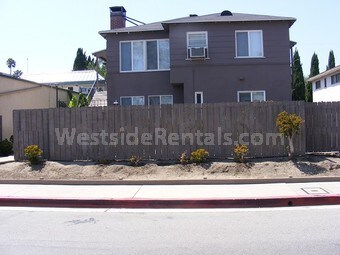 Primary Photo - 4419 Woodman Ave