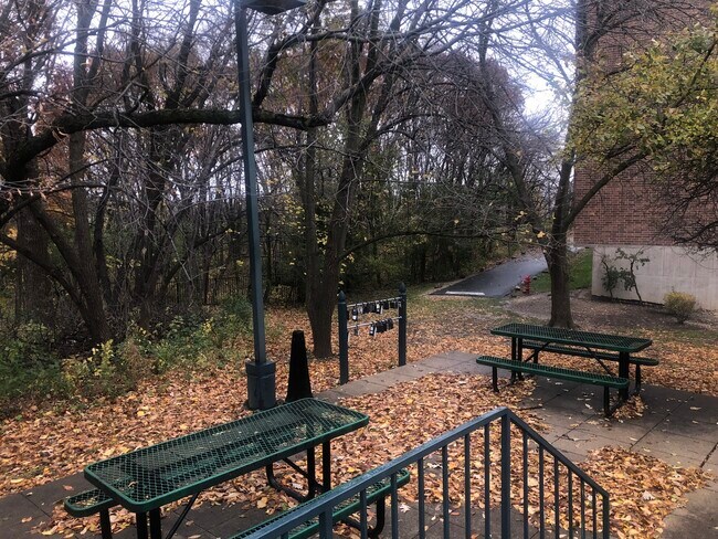 Foto del edificio - 1800 Huntington Blvd