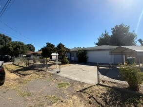 Building Photo - 3048 Harris Ave