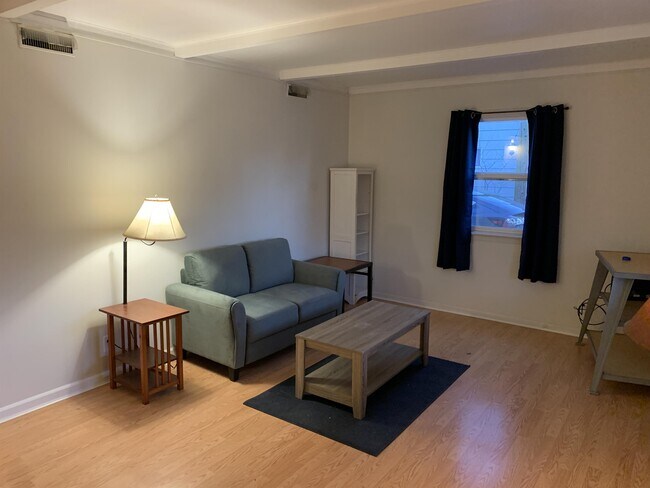 Foto del edificio - 1402 S Cottage Grove Ave