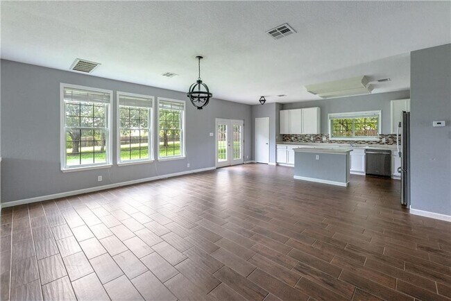 Building Photo - 972 Bella Vista Cir