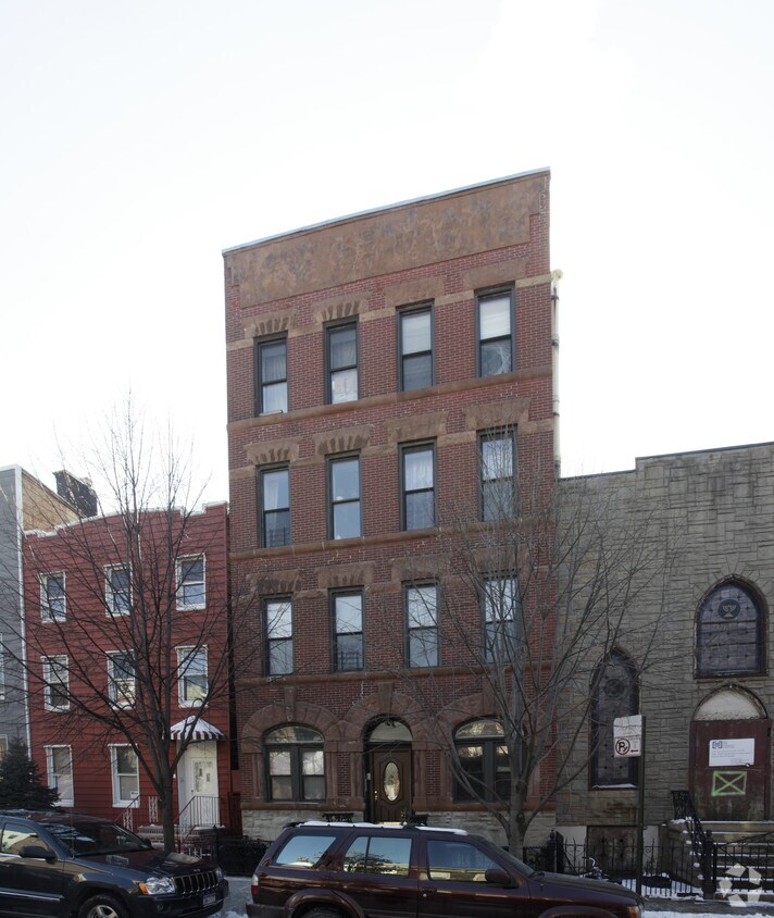 Building Photo - 112 Noble St