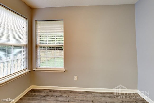 Building Photo - 8600 Warwick Crest Ln