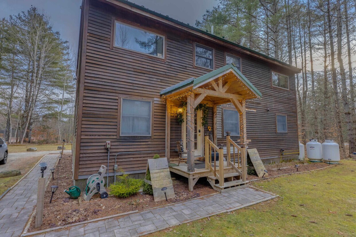 Primary Photo - 31 Lost Valley Rd