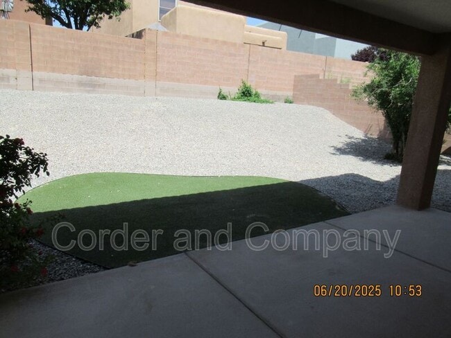 Building Photo - 819 Tumulus Dr NW