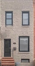 Building Photo - 805 S Decker Ave