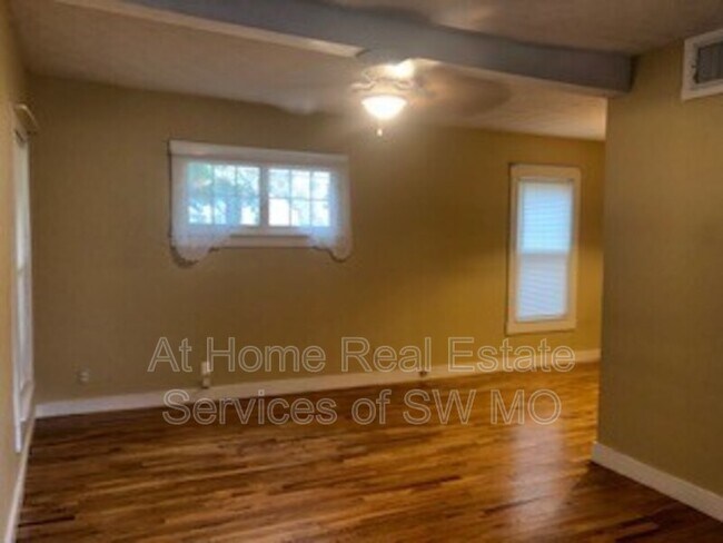 Foto del edificio - 1430 E McDaniel St