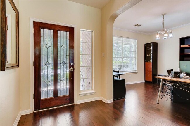Building Photo - 9206 Sommerland Way