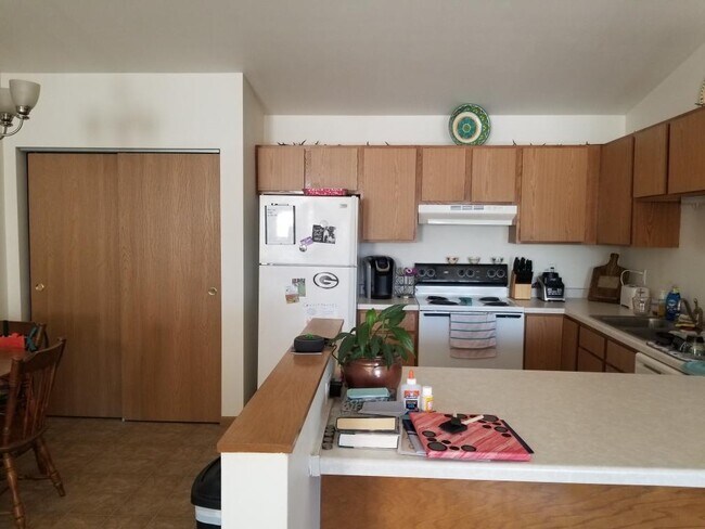 Building Photo - 114 Marks Way New Lisbon, WI 53950