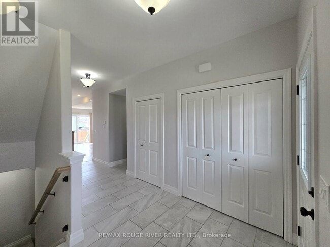 Building Photo - 64 Barley Trail