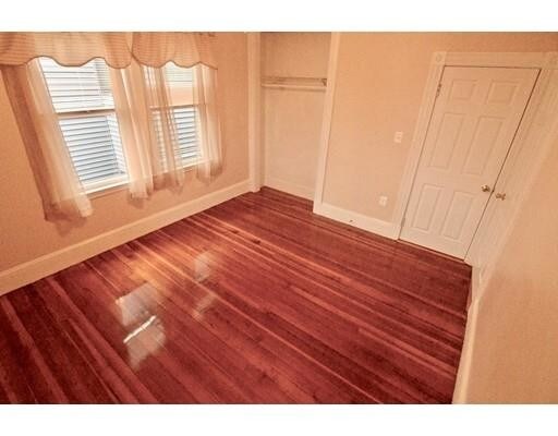 Foto del edificio - 632 E 3rd St