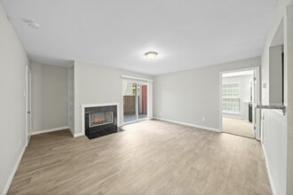 Living Room- B1-2Bd-2Ba- Flint290-003.jpg - Flint at 290