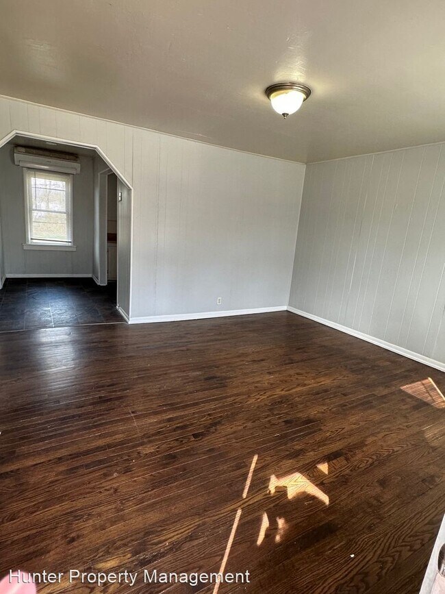 Foto del edificio - 2 br, 1 bath House - 1237 S Crutcher Ave