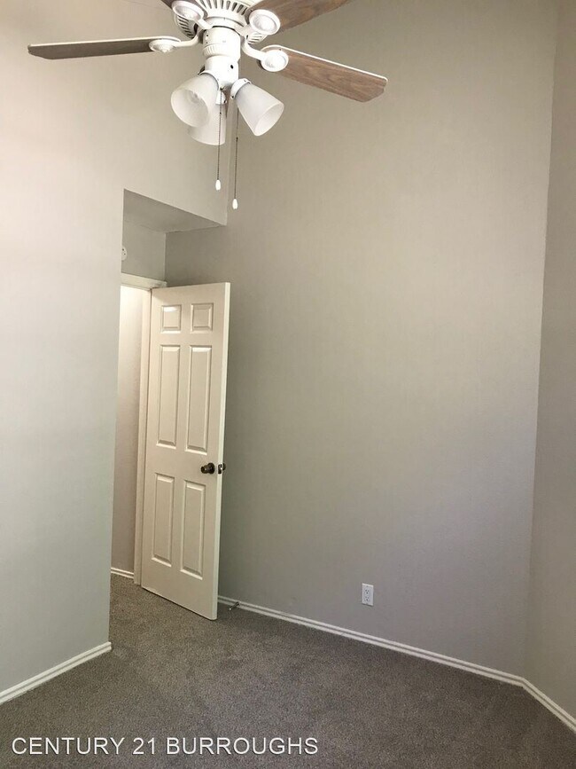 Foto del edificio - 3 br, 1 bath House - 4126 Sunrise Point