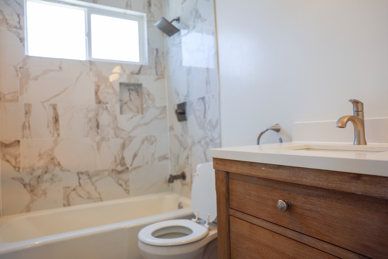 Foto principal - 16404 S Dalton Ave