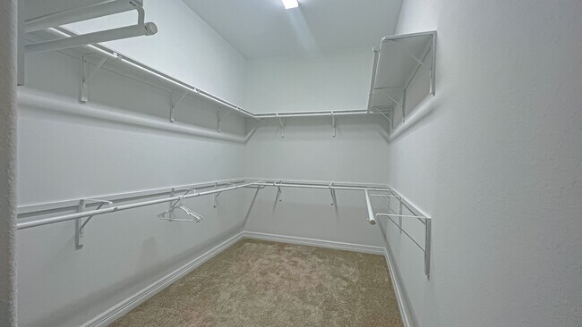 Foto del edificio - 2114 Partridgeberry Ln