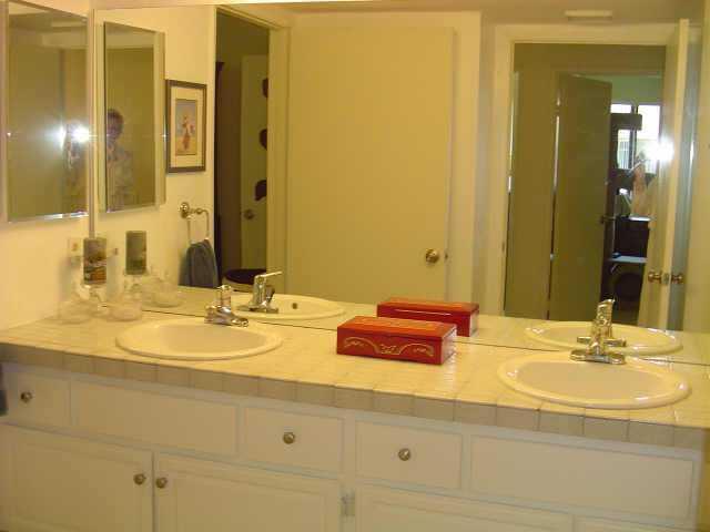 Building Photo - 4011 Camino Lindo
