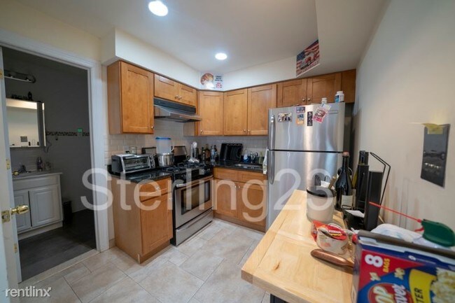 Foto del edificio - 30-13 30th St