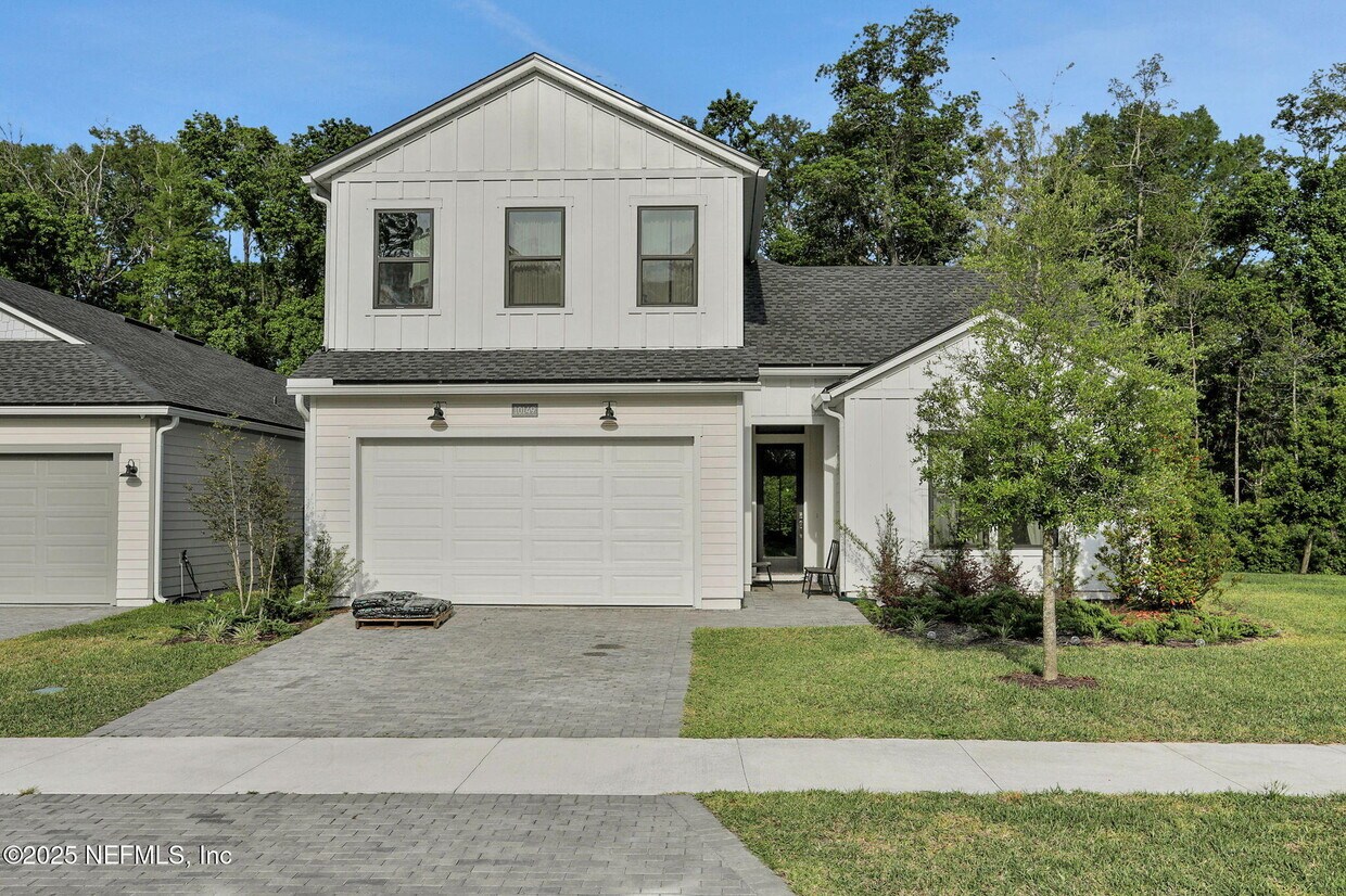 Foto principal - 10149 Filament Blvd