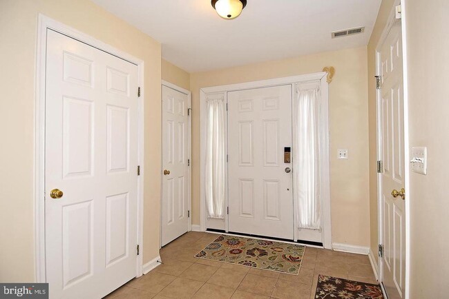 Building Photo - 25445 Carberry Dr