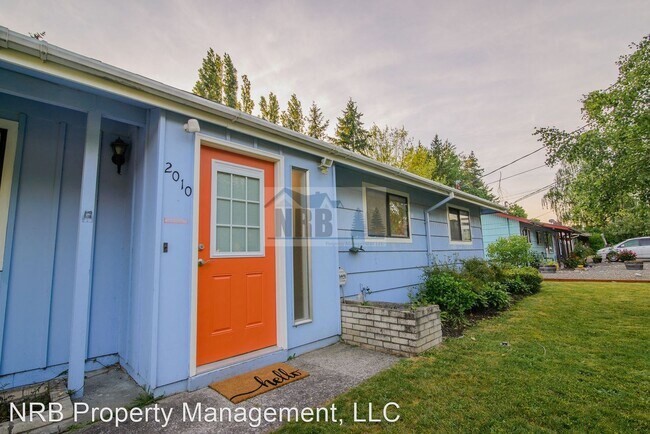 Foto del edificio - 5 br, 3.5 bath House - 2010 Cascade Pl. W