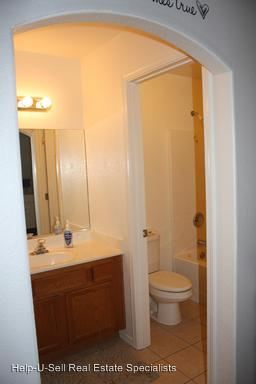 Building Photo - 2216 Alpine Dr