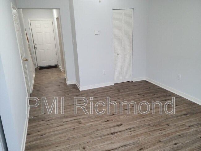 Foto del edificio - 3510 E Richmond Rd