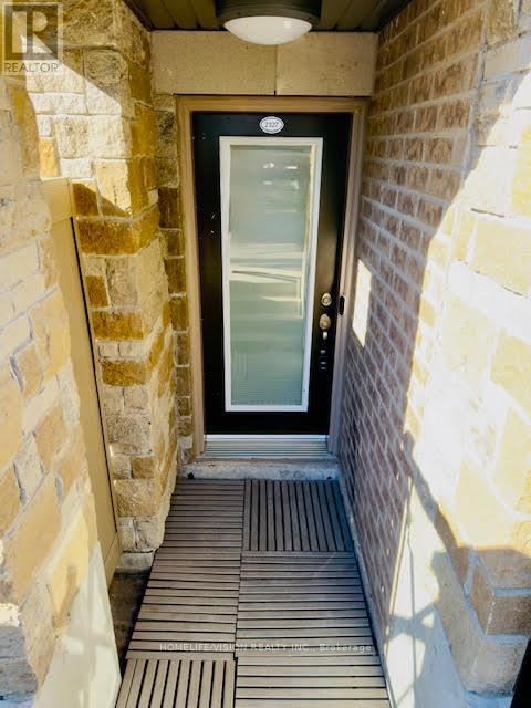 Photo du bâtiment - 20 Westmeath Ln