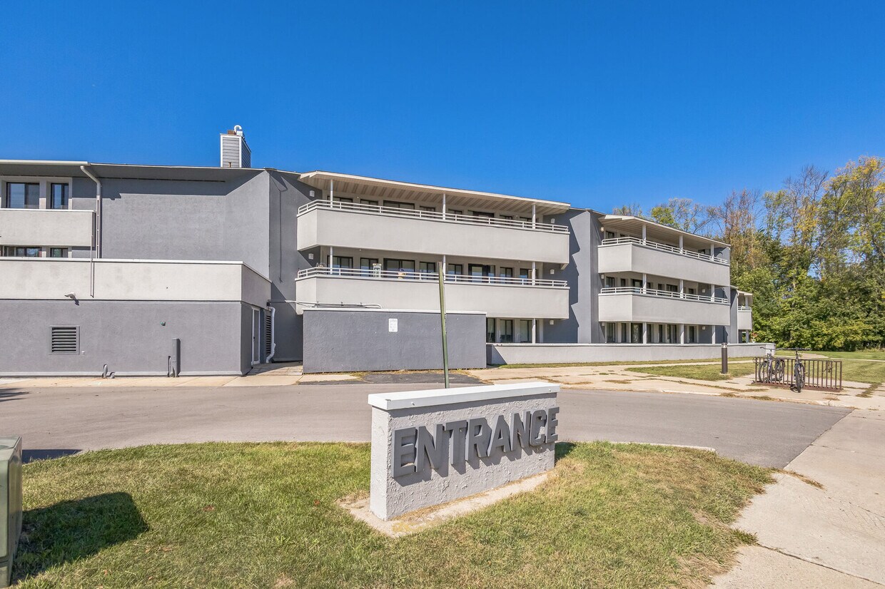 Foto principal - Okato Manor Apartments Limited Partnership