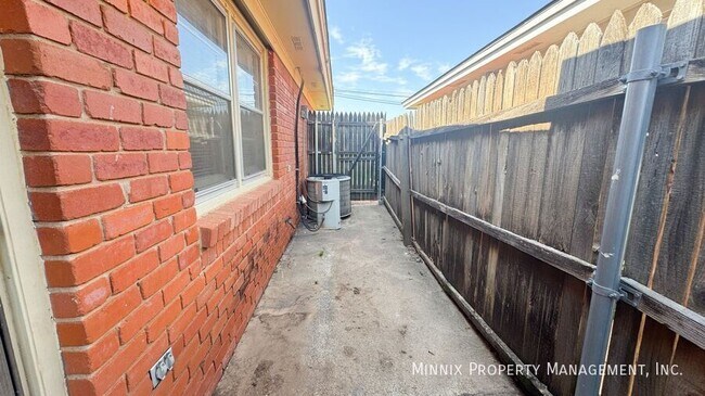 Building Photo - 4313 58th St