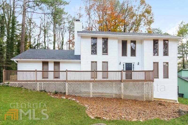 Foto principal - 5051 Golfbrook Dr