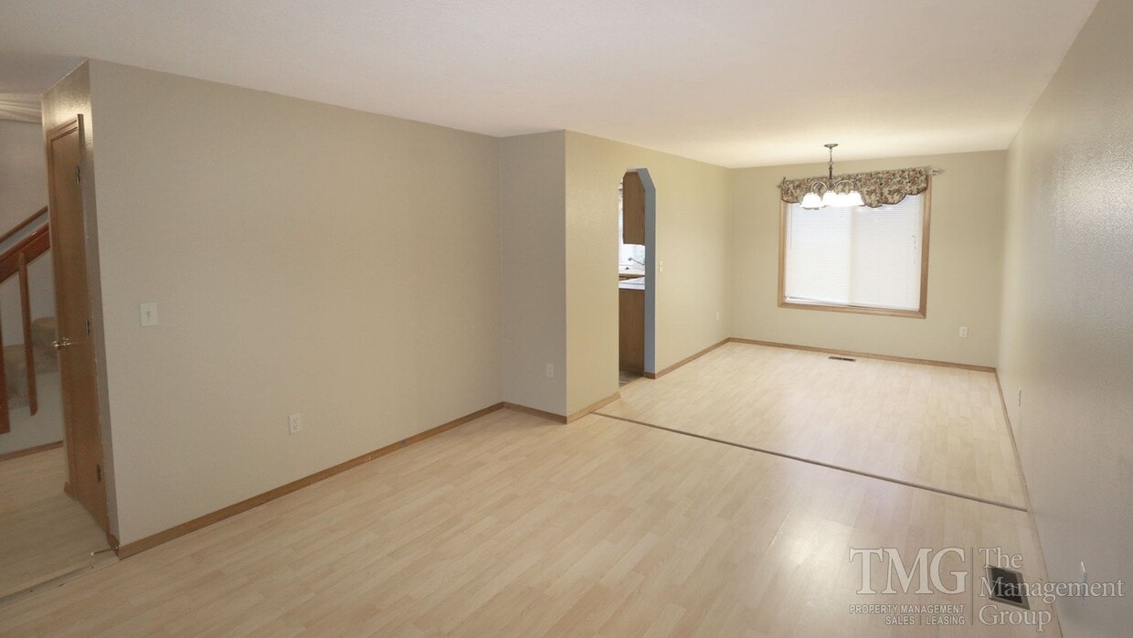Foto principal - Spacious 3BD Home in Orchards with a MASSI...