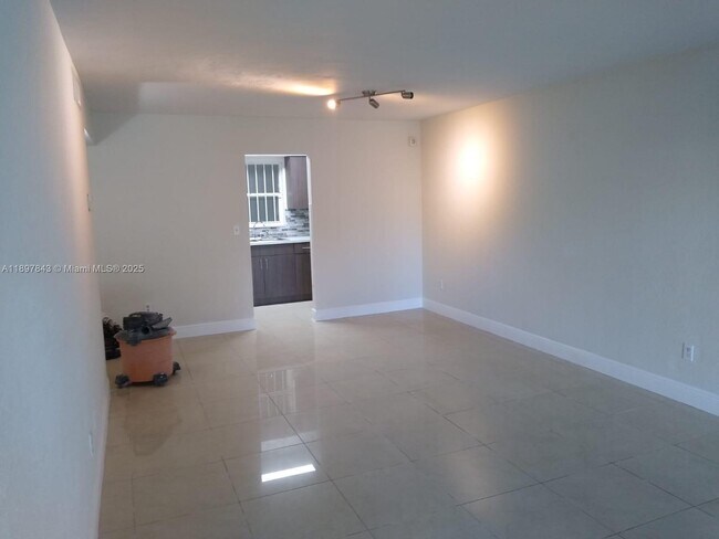 Foto del edificio - 7410 SW 82nd St