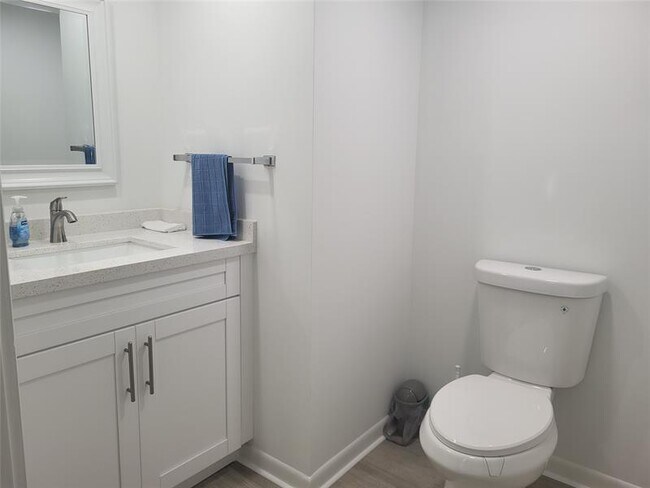 Building Photo - 10777 W Sample Rd