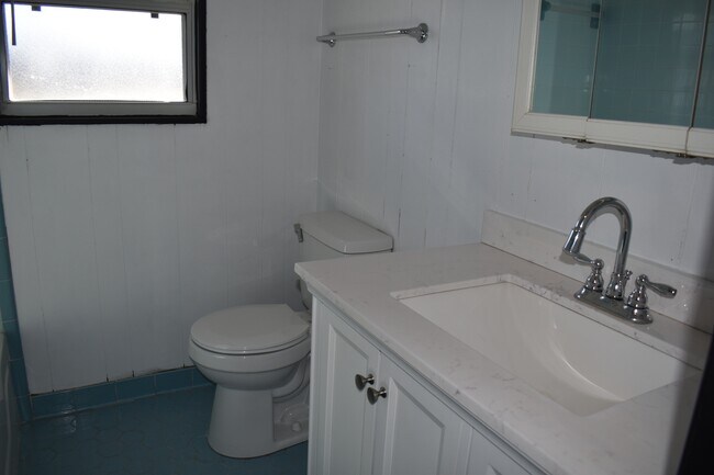 Foto del edificio - 3613 E 14th St