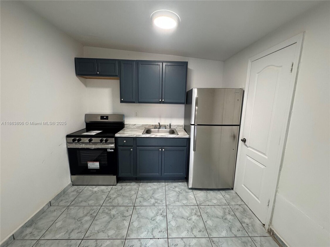 Primary Photo - 2146 NW 18th Terrace