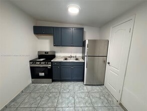 Building Photo - 2146 NW 18th Terrace