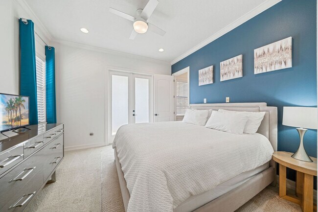 Building Photo - 815 Golden Bear Dr