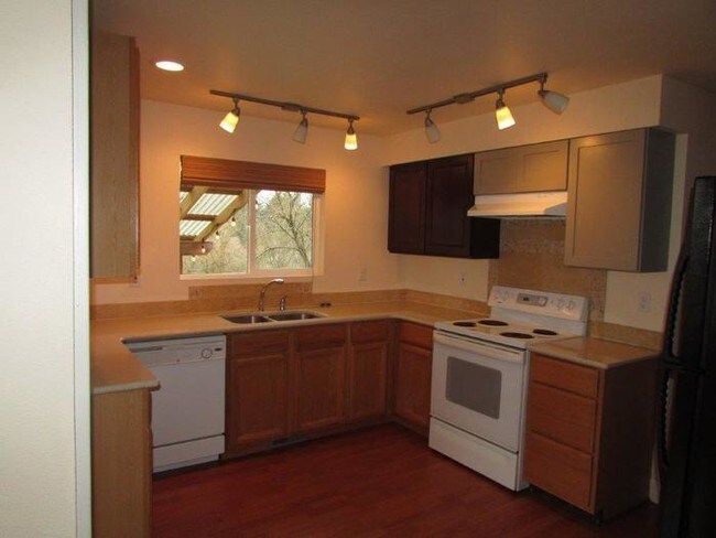 Foto del edificio - 2403 SW Ek Rd