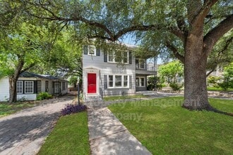 Building Photo - 111 W Norwood Ct
