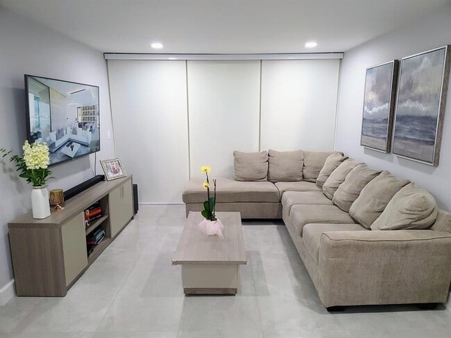 Foto del edificio - 802 NW 87th Ave