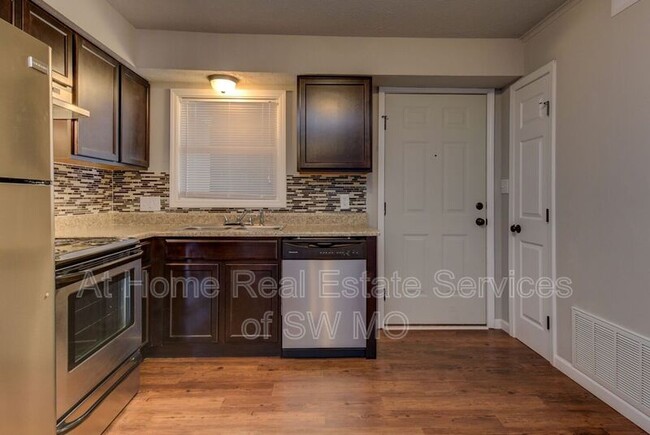 Foto del edificio - 930 S Campbell Ave