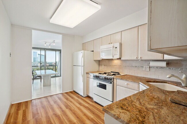 Photo - 2401 Pennsylvania Ave Townhome